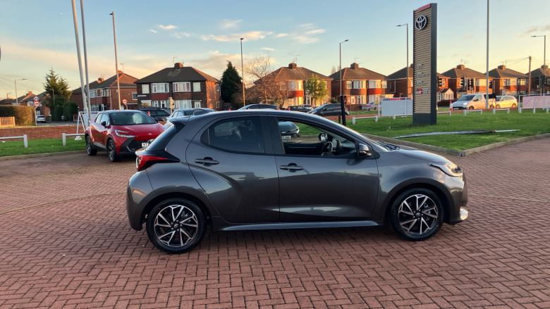 Toyota Yaris 1.5 Hybrid Design 5dr CVT Hybrid Hatchback